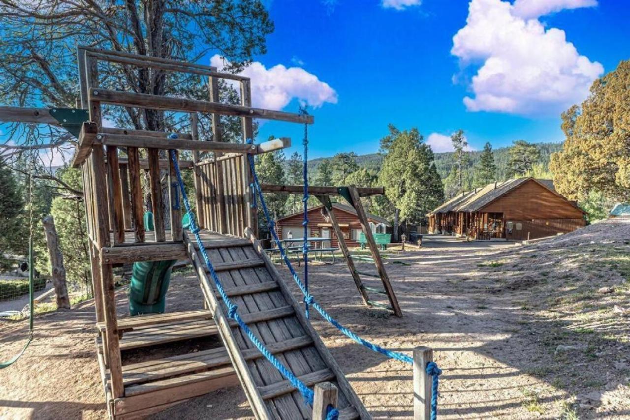 Cabin #3 Rainbow Trout - Pet Friendly- Sleeps 6 - Playground & Game Room Payson Kültér fotó